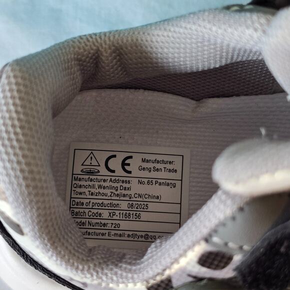 MGO Kidss Dino Bambino Shoes Toddler 5.5 (21) Gray White Light Up XP-1168156 NIB - Picture 5 of 13